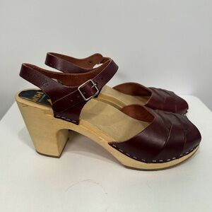 Swedish Hasbeens Burgundy Leather Clogs Size 41 US 10